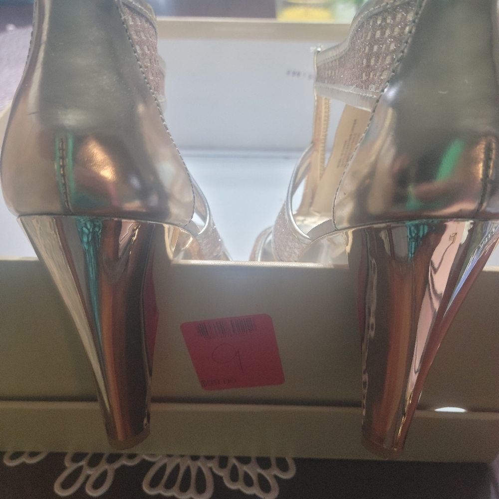 Michael Kors Pale Gold Shoes